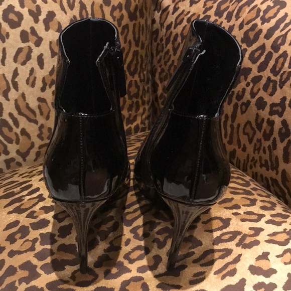 Kendall and Kylie patent leather bootie NWOT - Picture 3 of 5